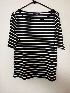 Tommy Hilfiger Women’s Blue & White Striped Boat Neck Size XL